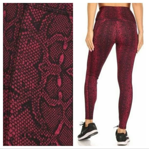 🪱Berry And Black Snakeskin Leggings W/Pockets🪱 - Picture 2 of 2